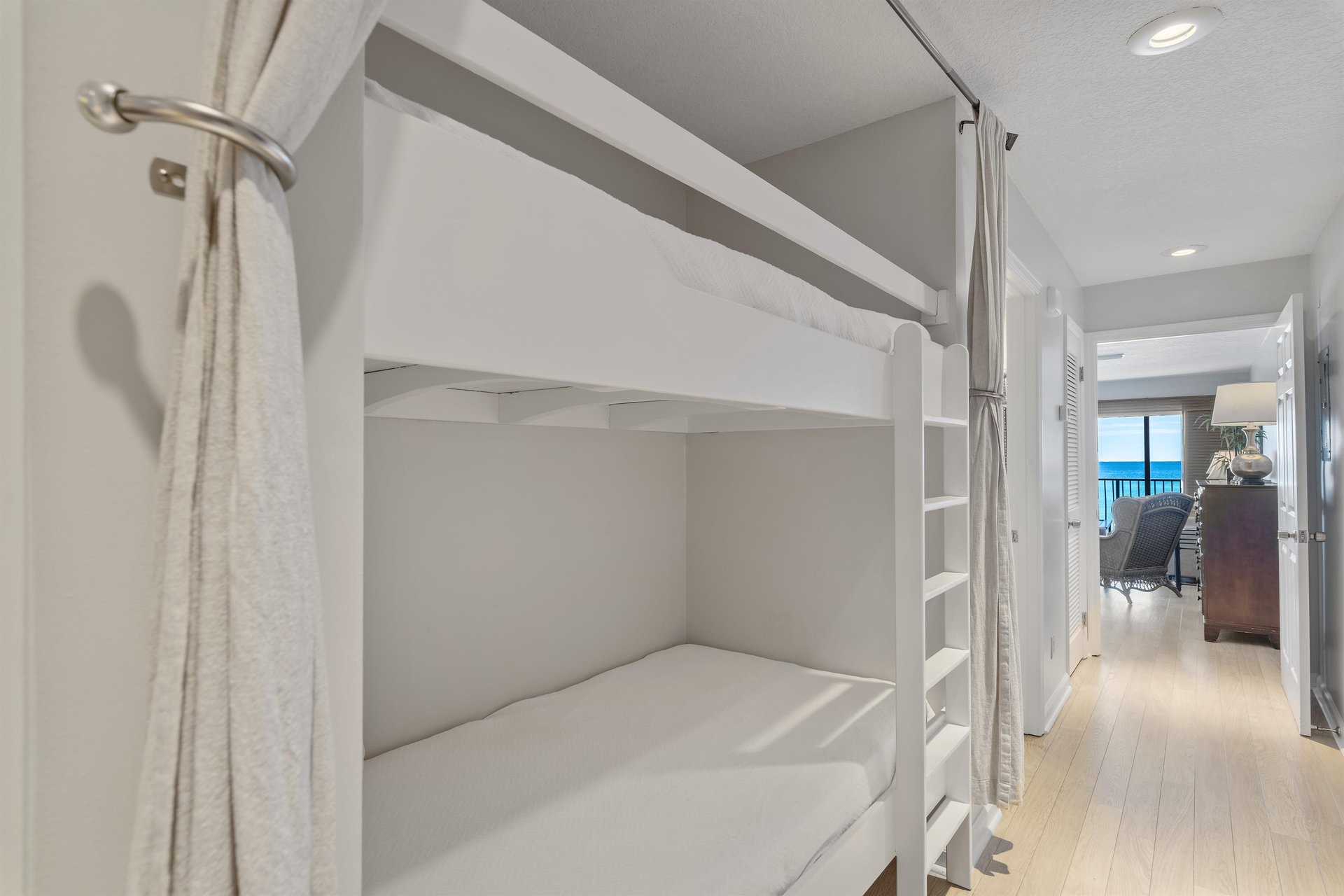 Coral Reef Club 27 11