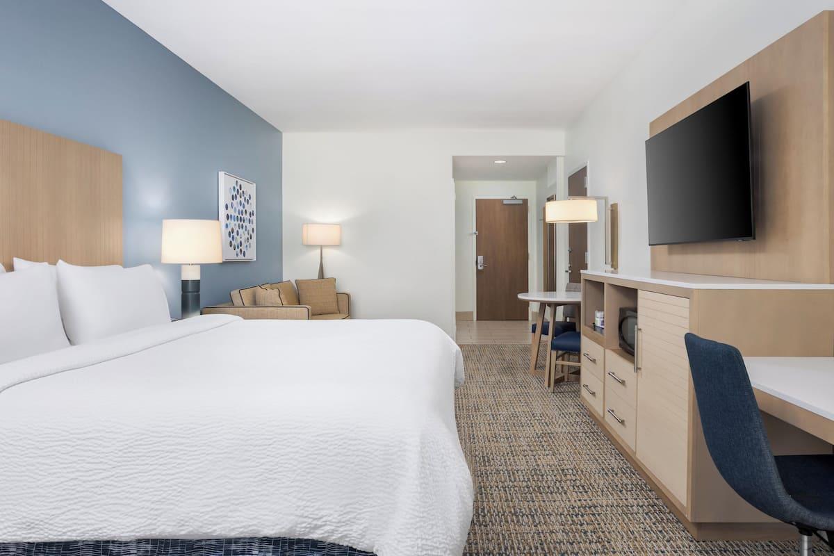 Room at Holiday Inn Resort at Fort Walton Beach, Florida