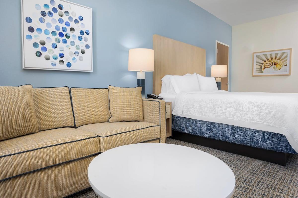 Room at Holiday Inn Resort at Fort Walton Beach, Florida