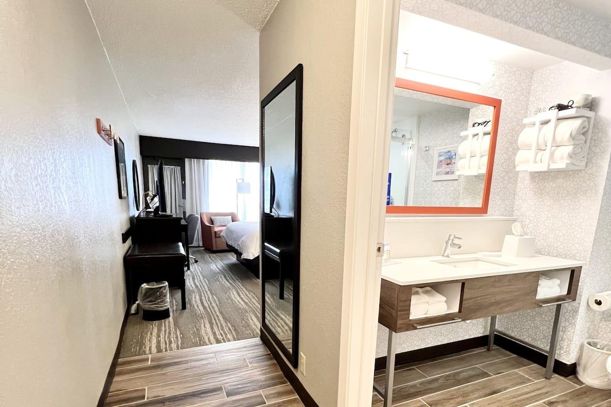 Room at the Hampton Inn at Fort Walton Beach, Florida