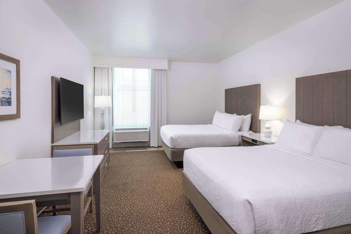 Room at Best Western Premier The Tides in Orange Beach, Alabama