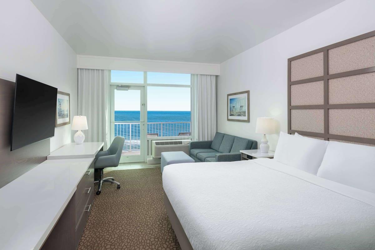 Room at Best Western Premier The Tides in Orange Beach, Alabama