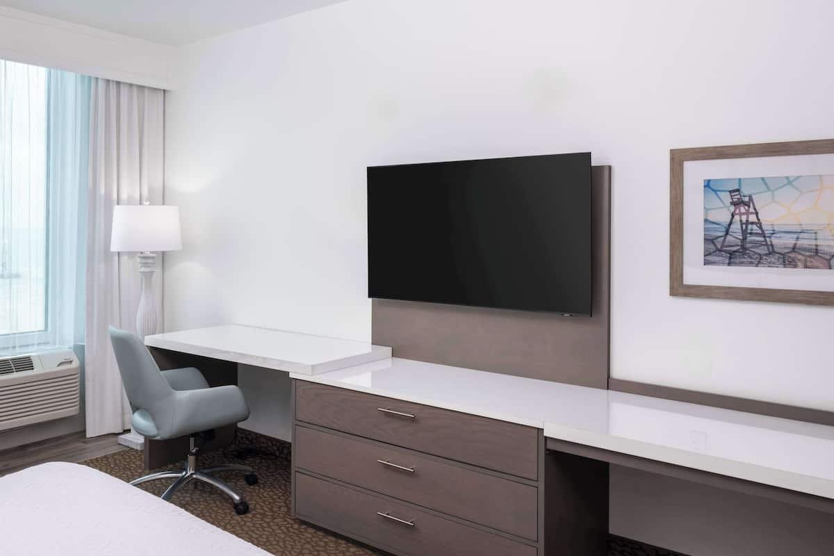 Room at Best Western Premier The Tides in Orange Beach, Alabama