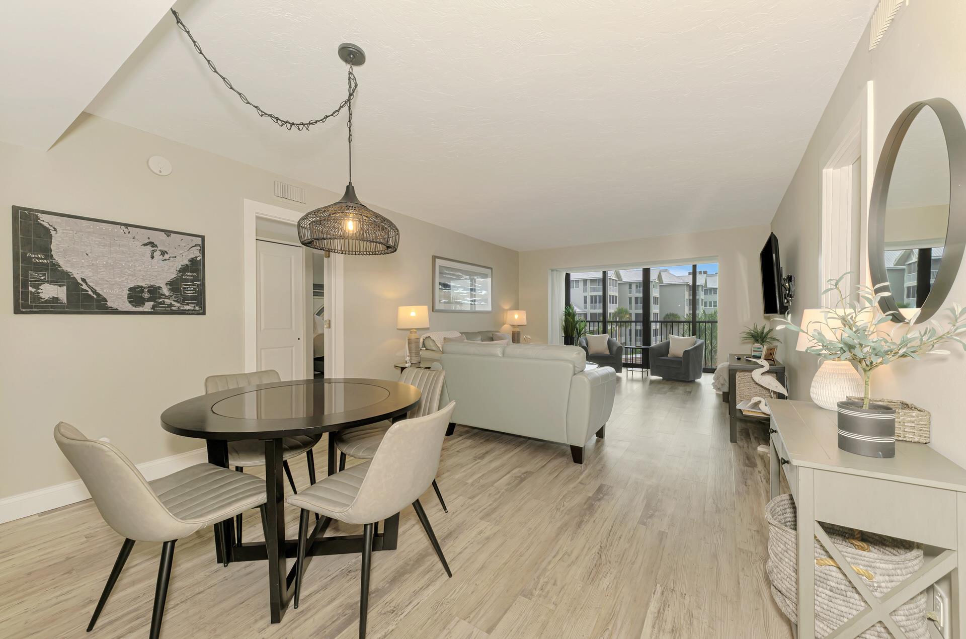 Openconcept Dining and Living Area