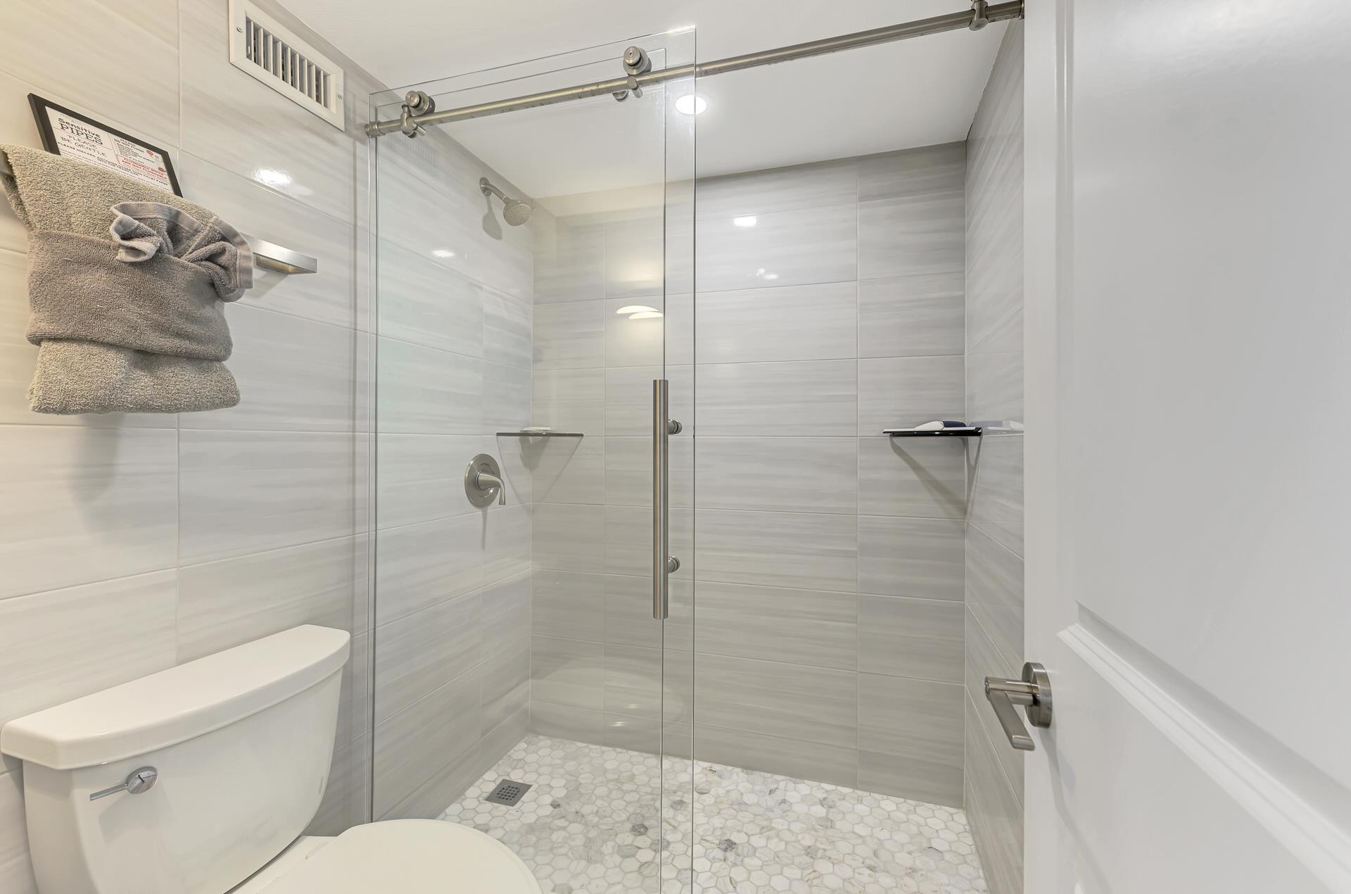 Primary Bathroom, Ensuite