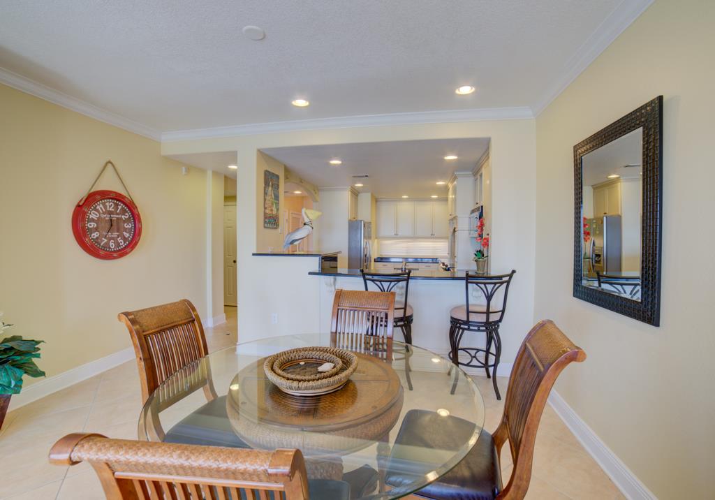 Palm Beach Club 122 16