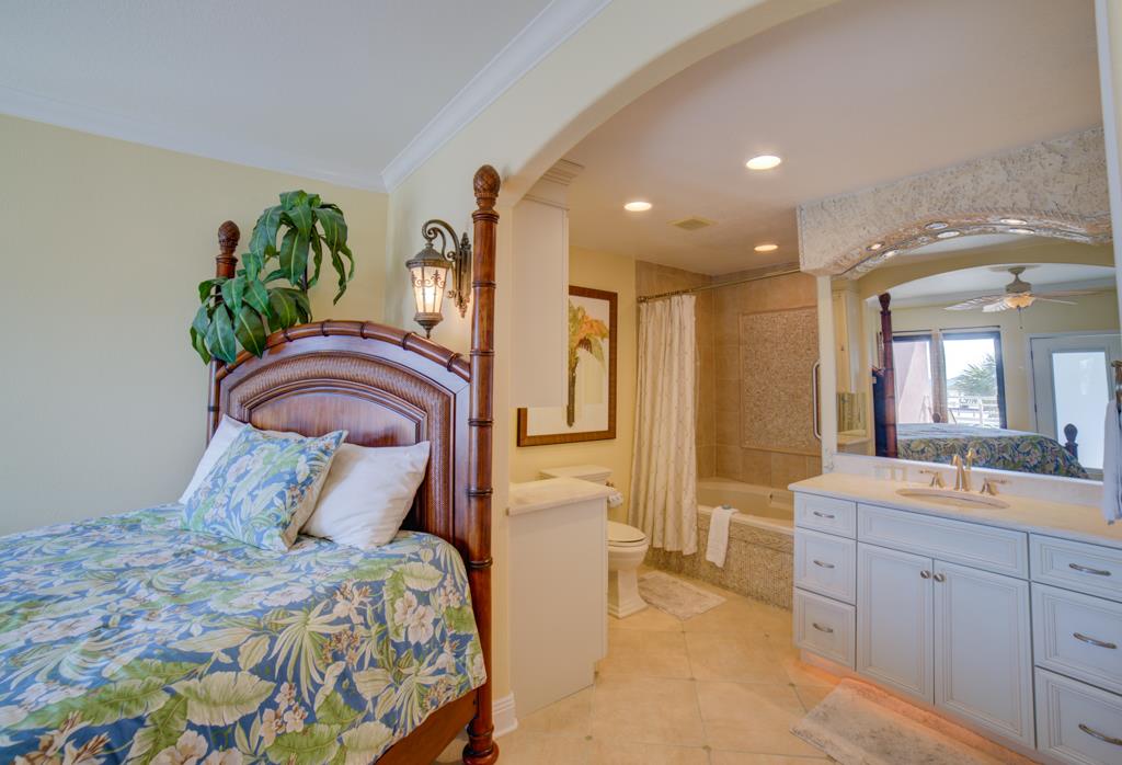 Palm Beach Club 122 27