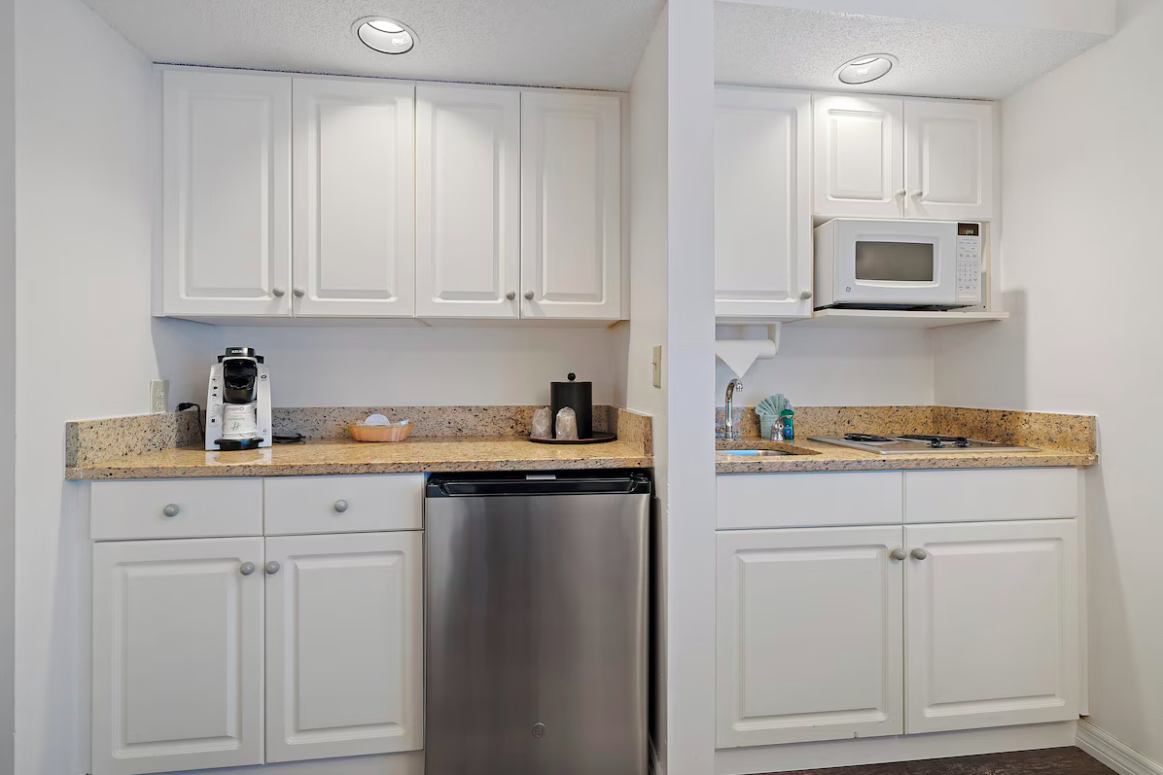 Holiday Inn Hotel  Suites Harbourside in Clearwater Beach, Florida