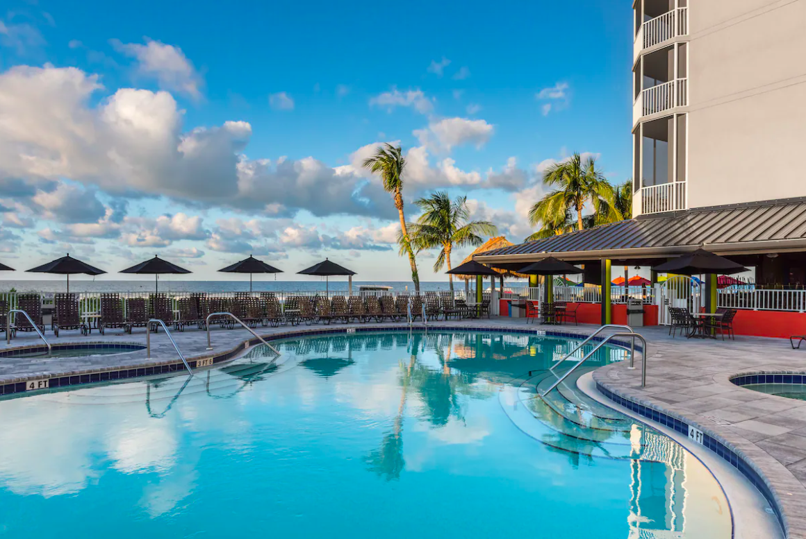 Pool at DiamondHead Resort
