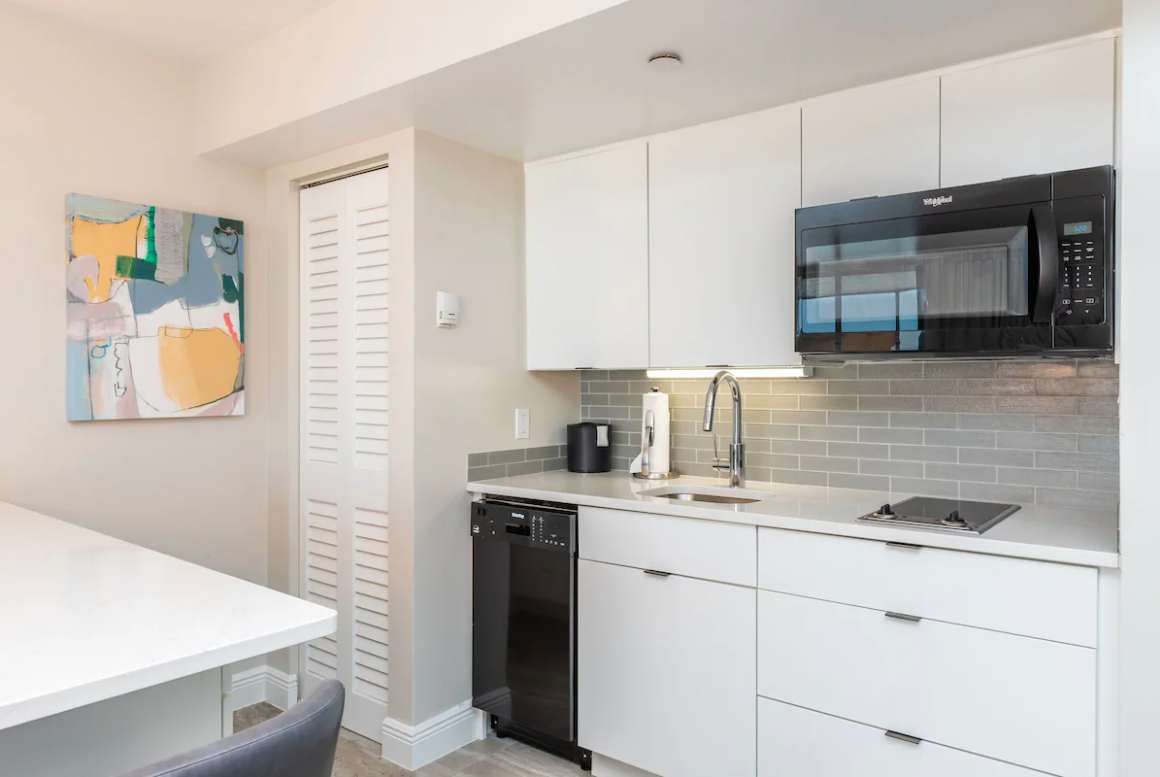 Kitchenette at DiamondHead Resort