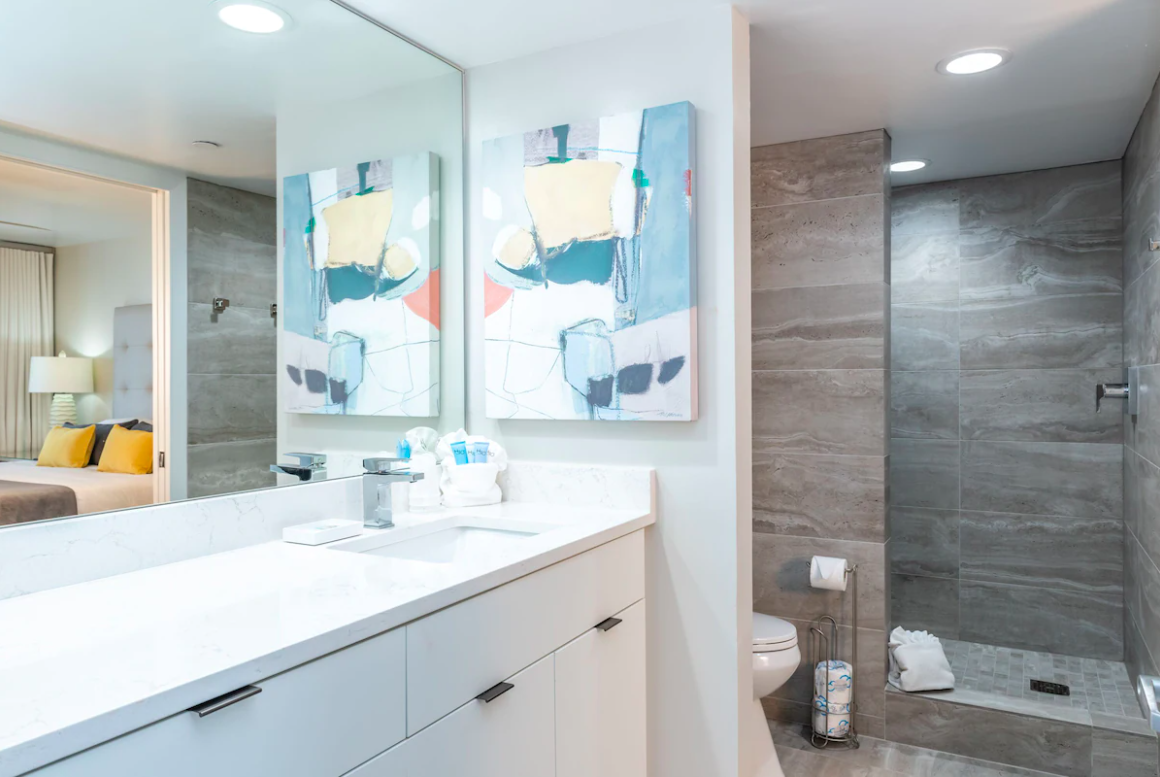 Bathroom at DiamondHead Resort