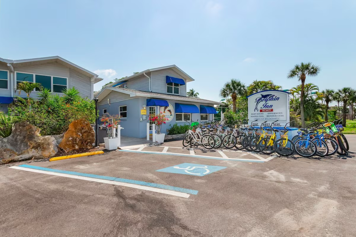 Dolphin Inn Resort