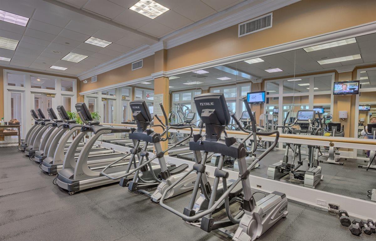 Beach Club Doral 807 37