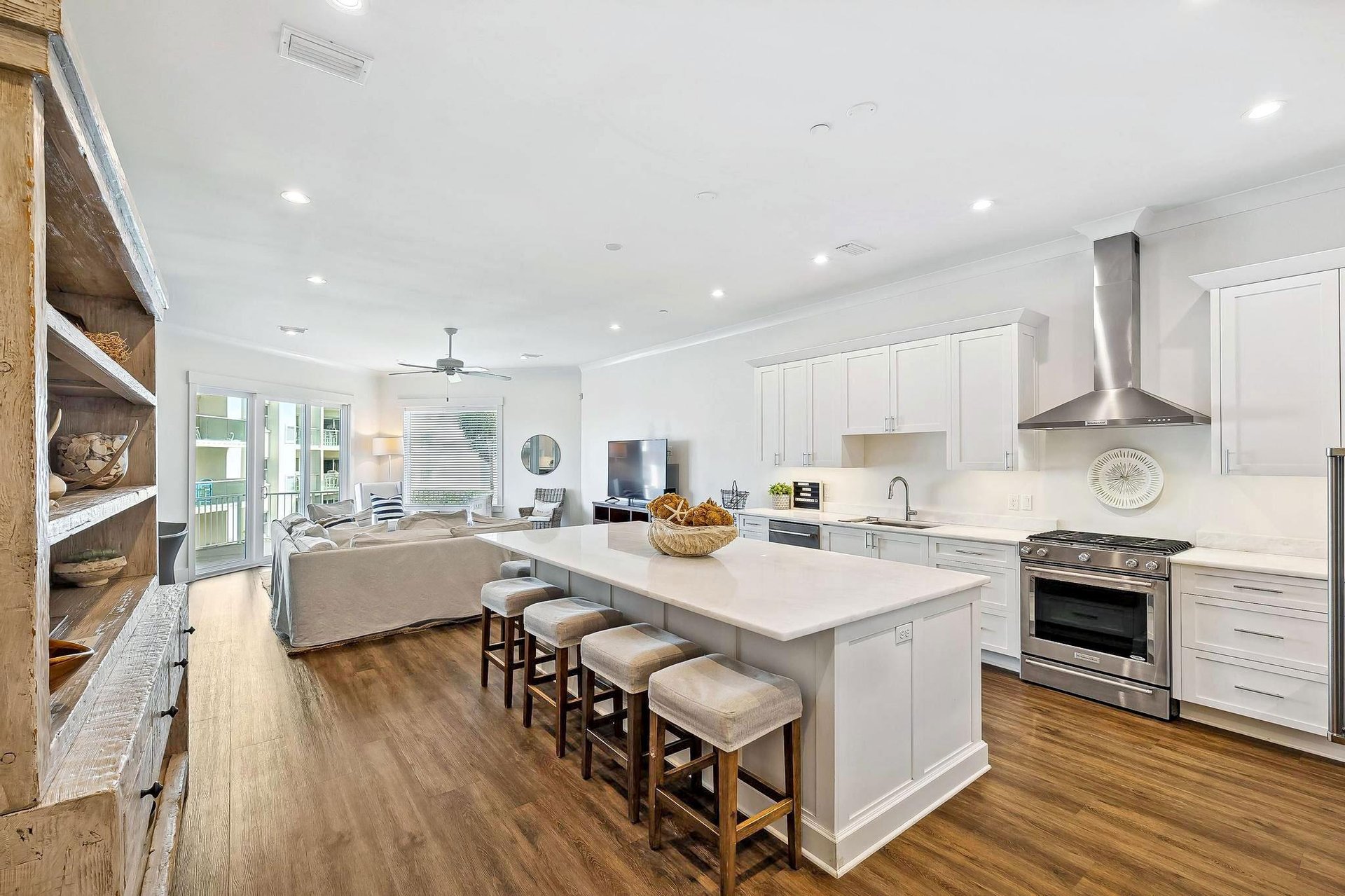 Regency Cabanas A2 1