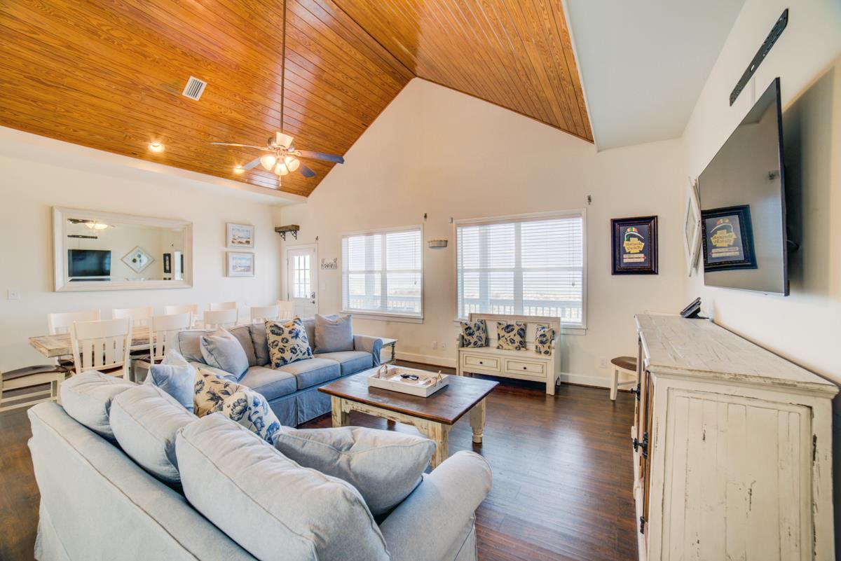 8017 Gulf Boulevard  Footprints in the Sand 7