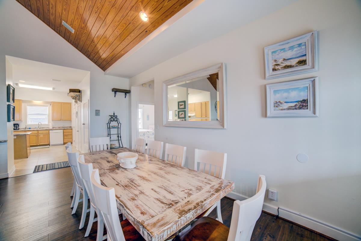 8017 Gulf Boulevard  Footprints in the Sand 11