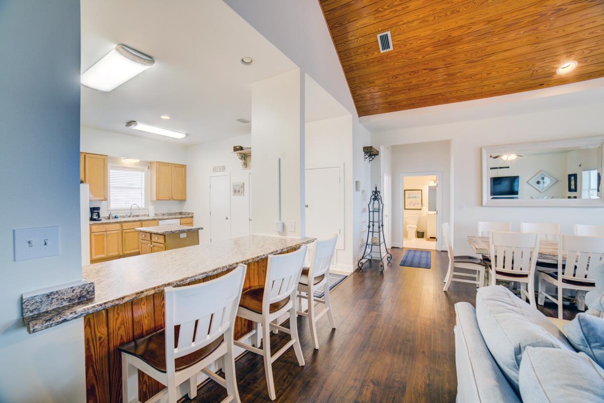 8017 Gulf Boulevard  Footprints in the Sand 13