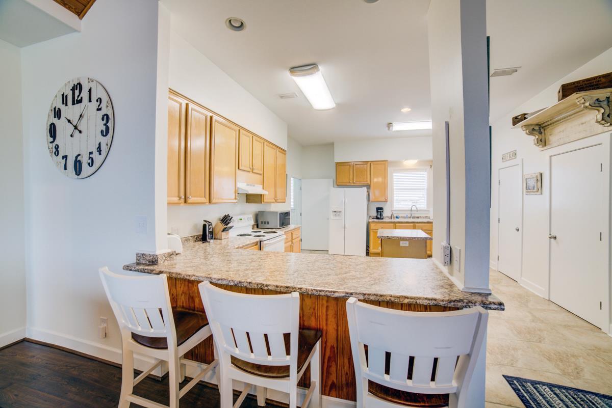 8017 Gulf Boulevard  Footprints in the Sand 14