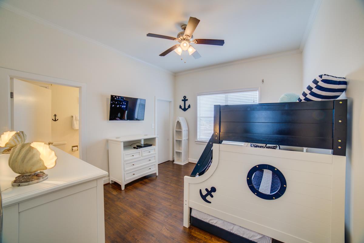 8017 Gulf Boulevard  Footprints in the Sand 22