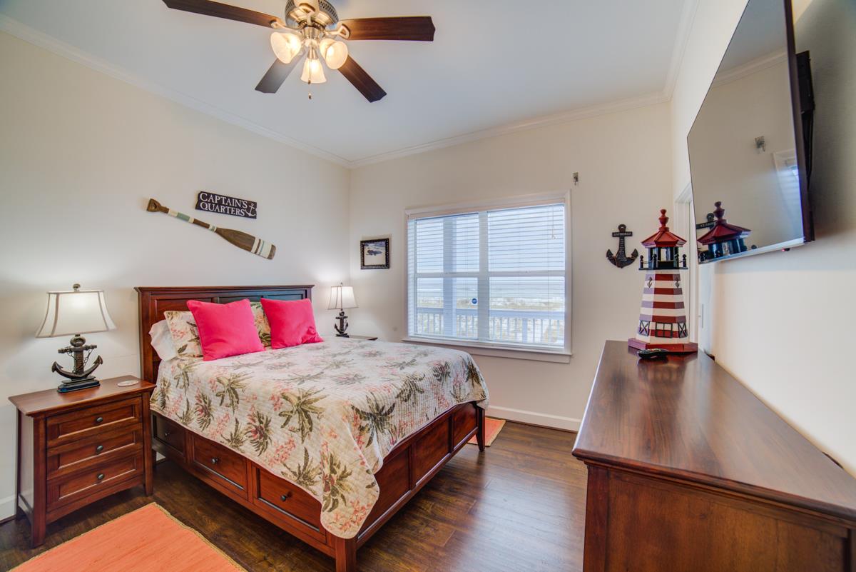 8017 Gulf Boulevard  Footprints in the Sand 28