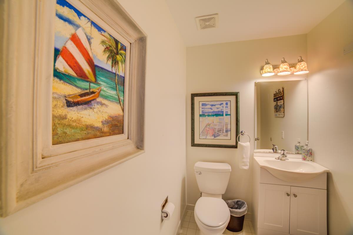 8017 Gulf Boulevard  Footprints in the Sand 40