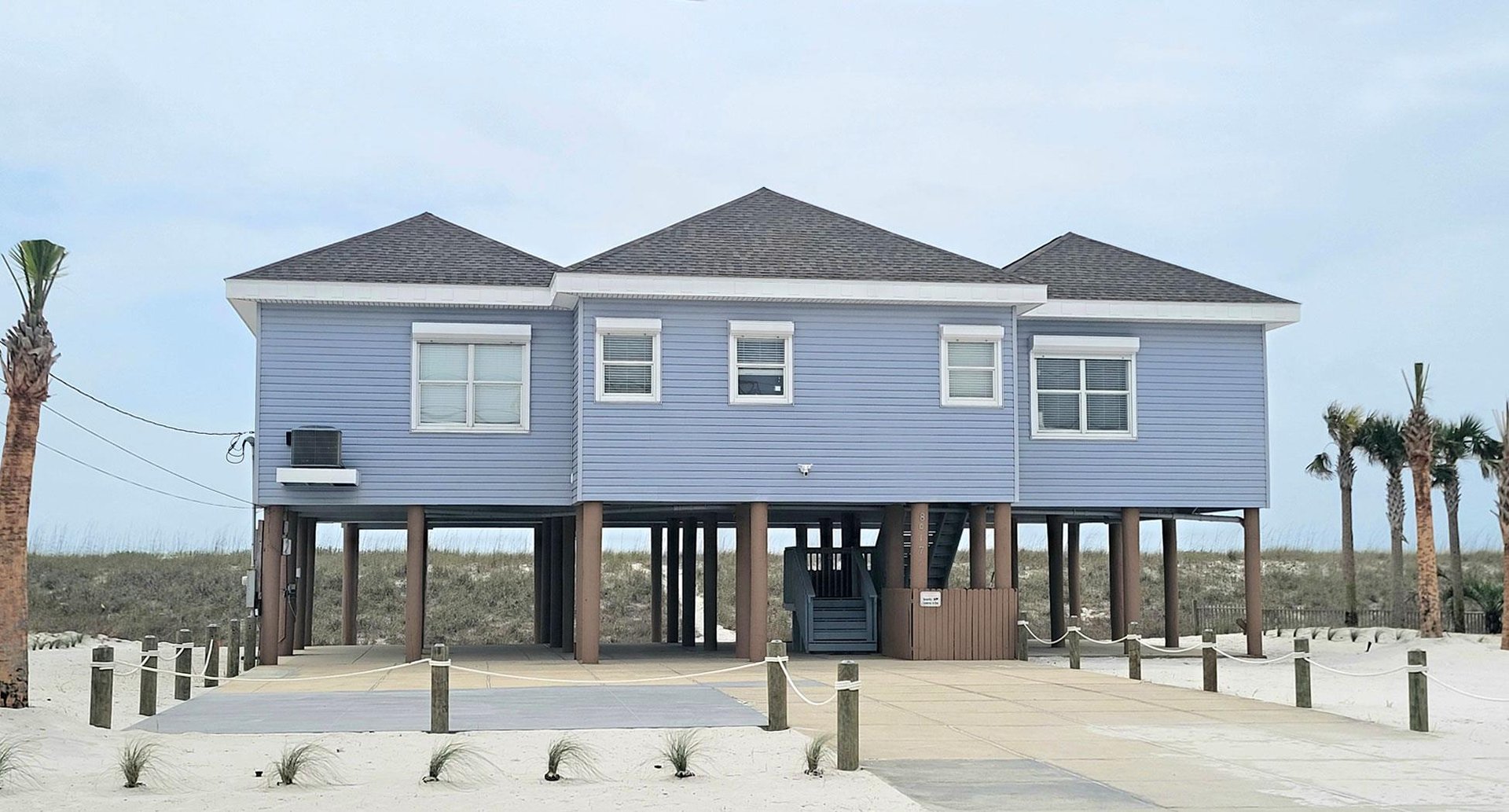 8017 Gulf Boulevard  Footprints in the Sand 57