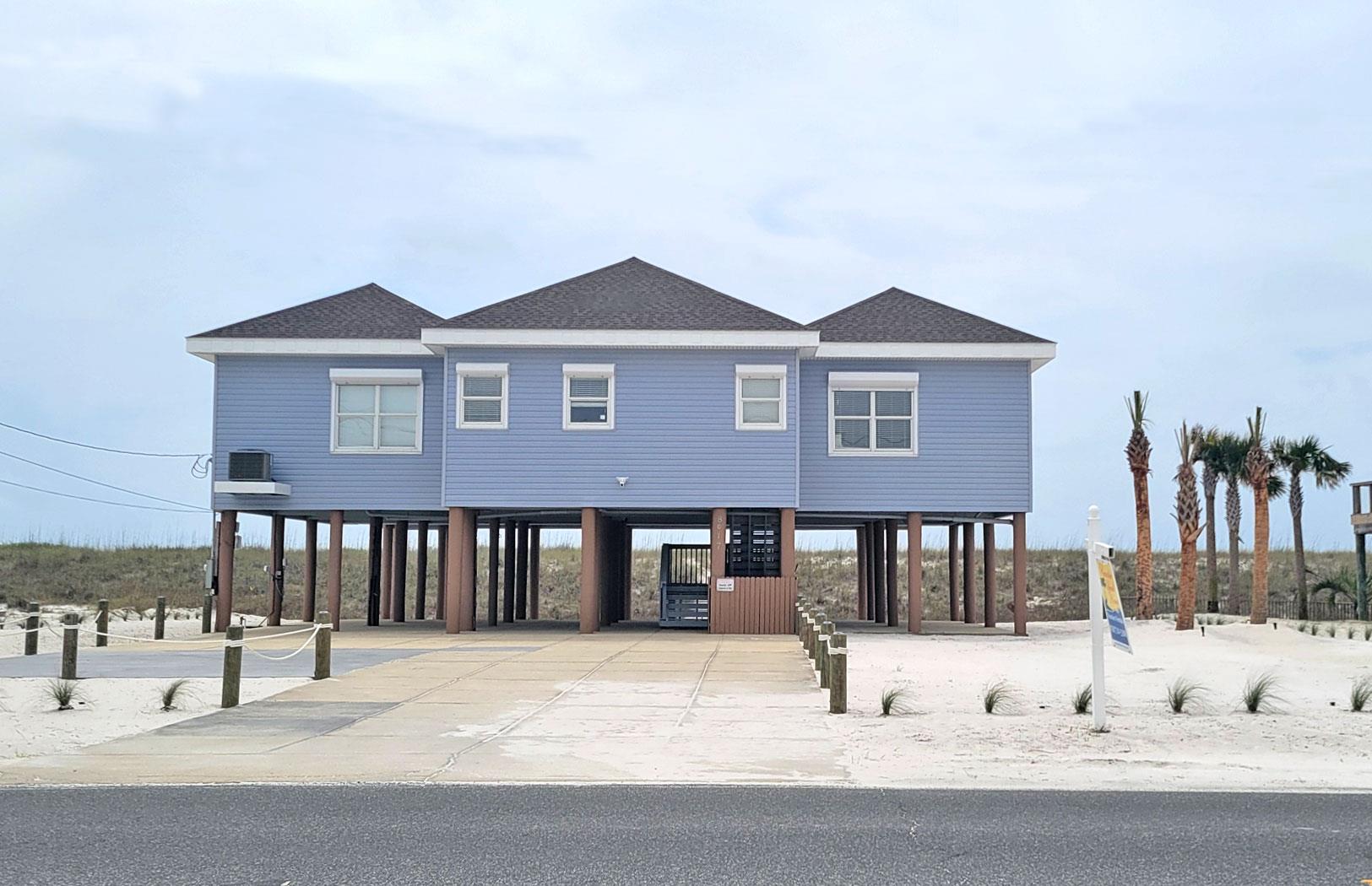 8017 Gulf Boulevard  Footprints in the Sand 59