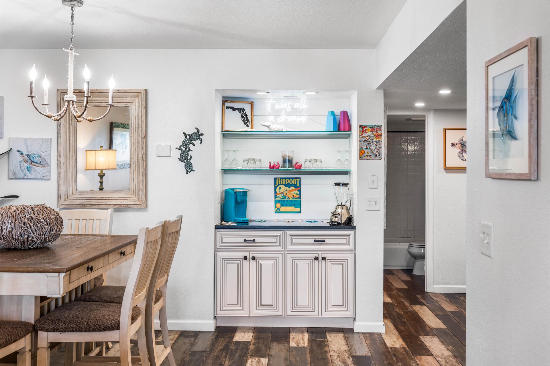 Holiday Surf and Racquet Unit 121 12