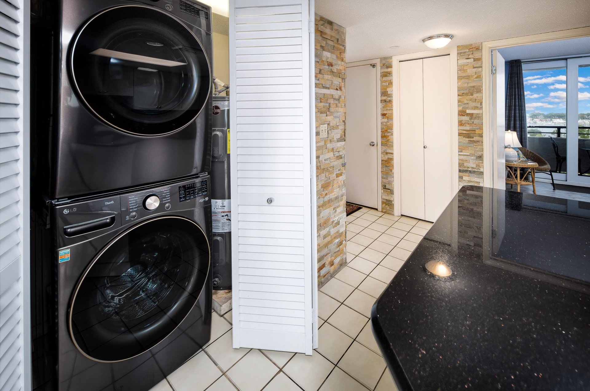 Nautilus Unit 1704 10