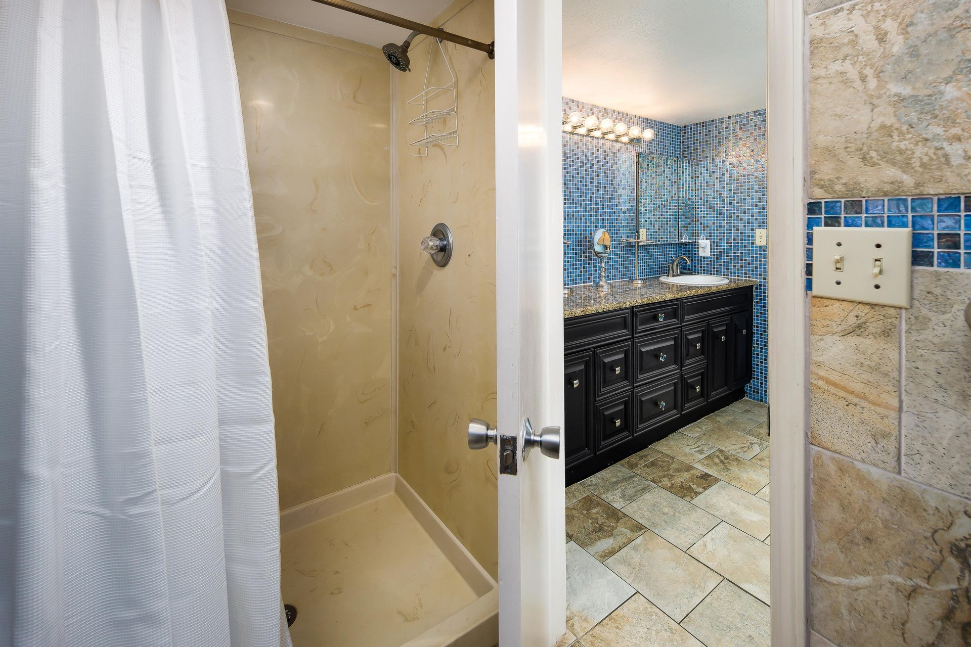 Nautilus Unit 1704 16