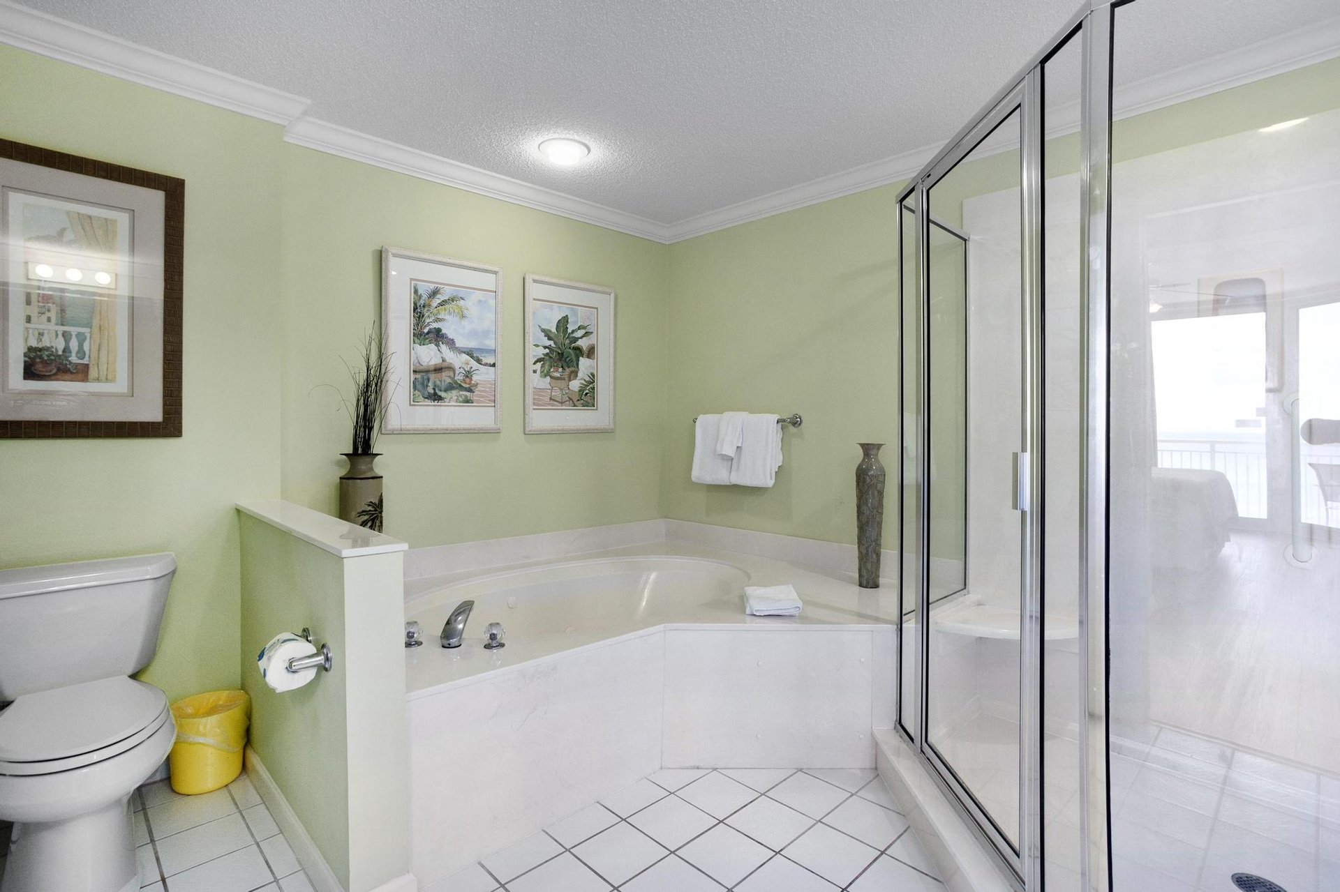 The Pearl of Navarre 303  Seas the Day 25