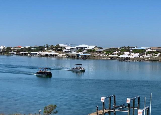 Jubilee Landing 207 37