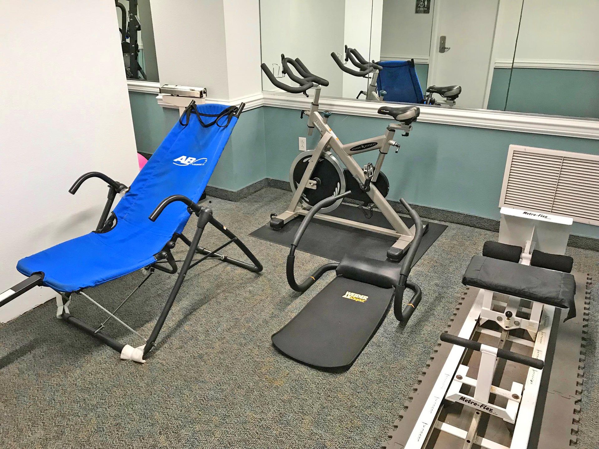 Sabine Yacht and Racquet Club 9D 28