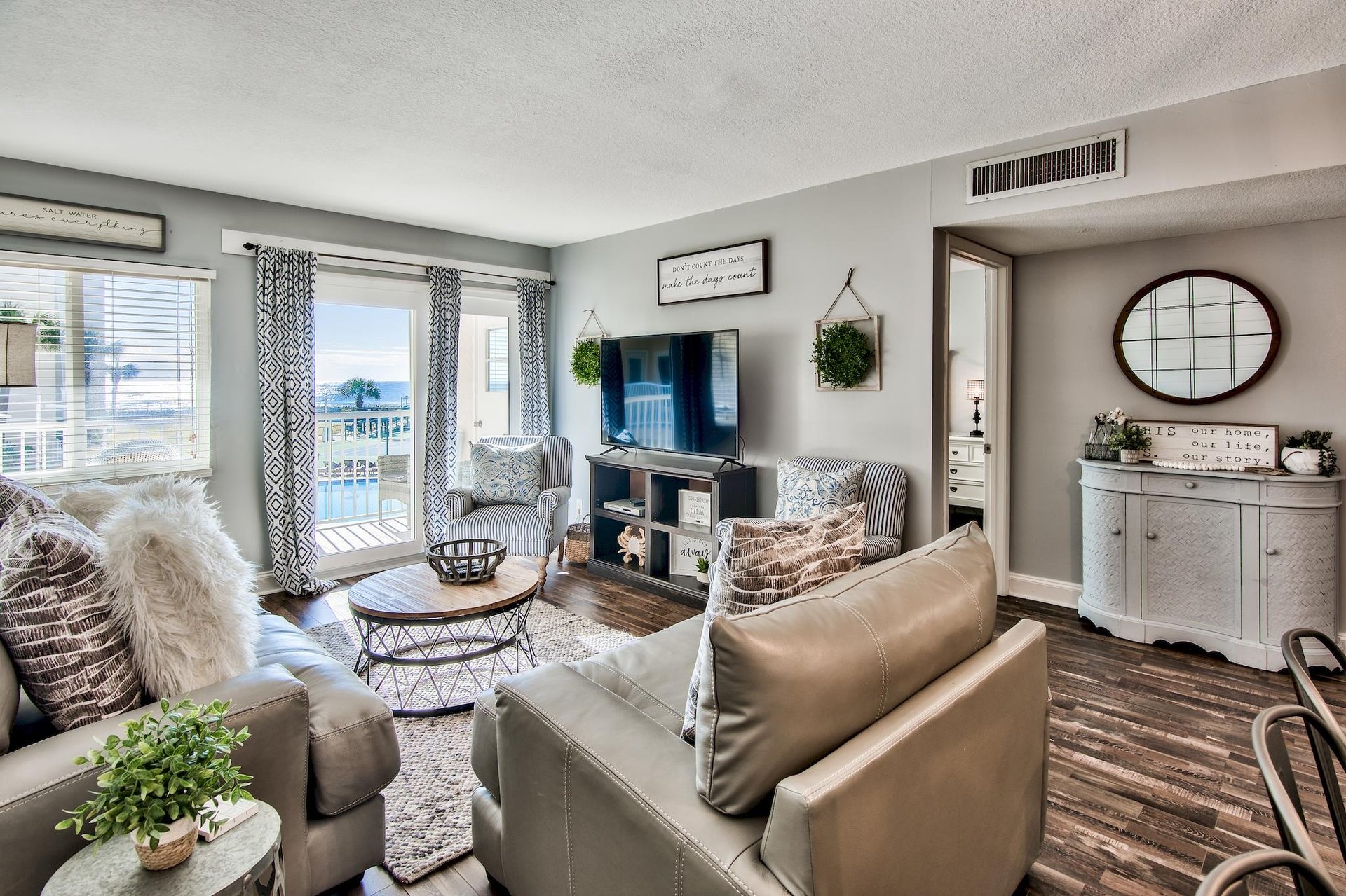 Holiday Surf and Racquet Unit 211 3