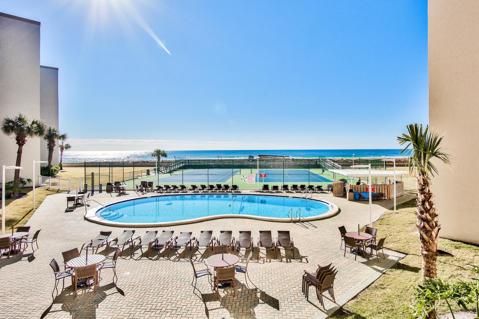 Holiday Surf and Racquet Unit 211 13