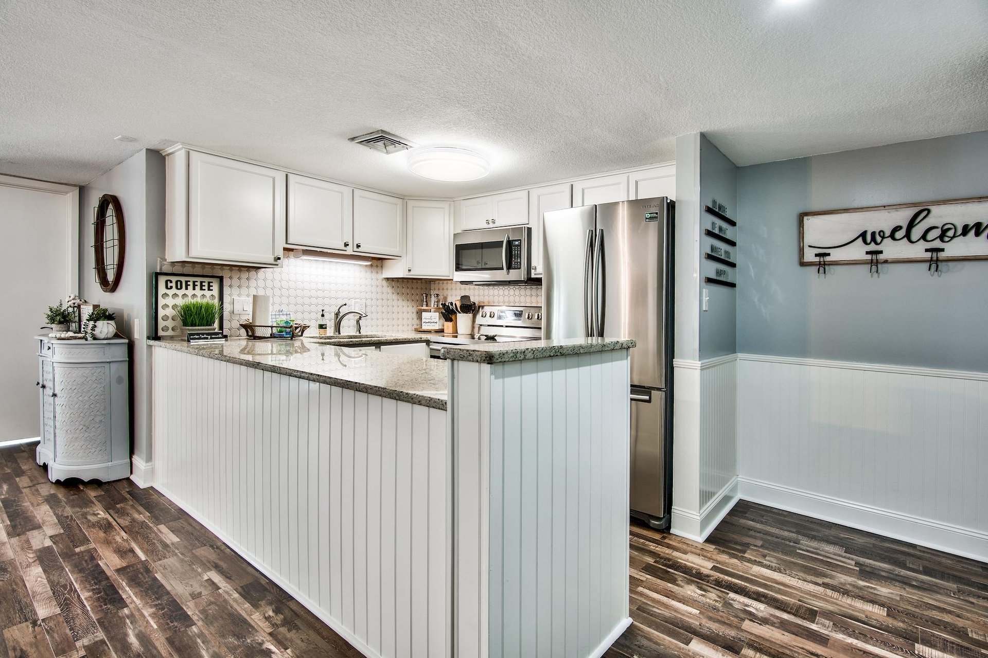 Holiday Surf and Racquet Unit 211 18