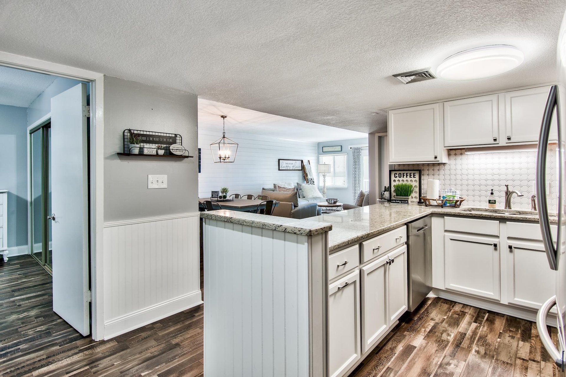 Holiday Surf and Racquet Unit 211 20