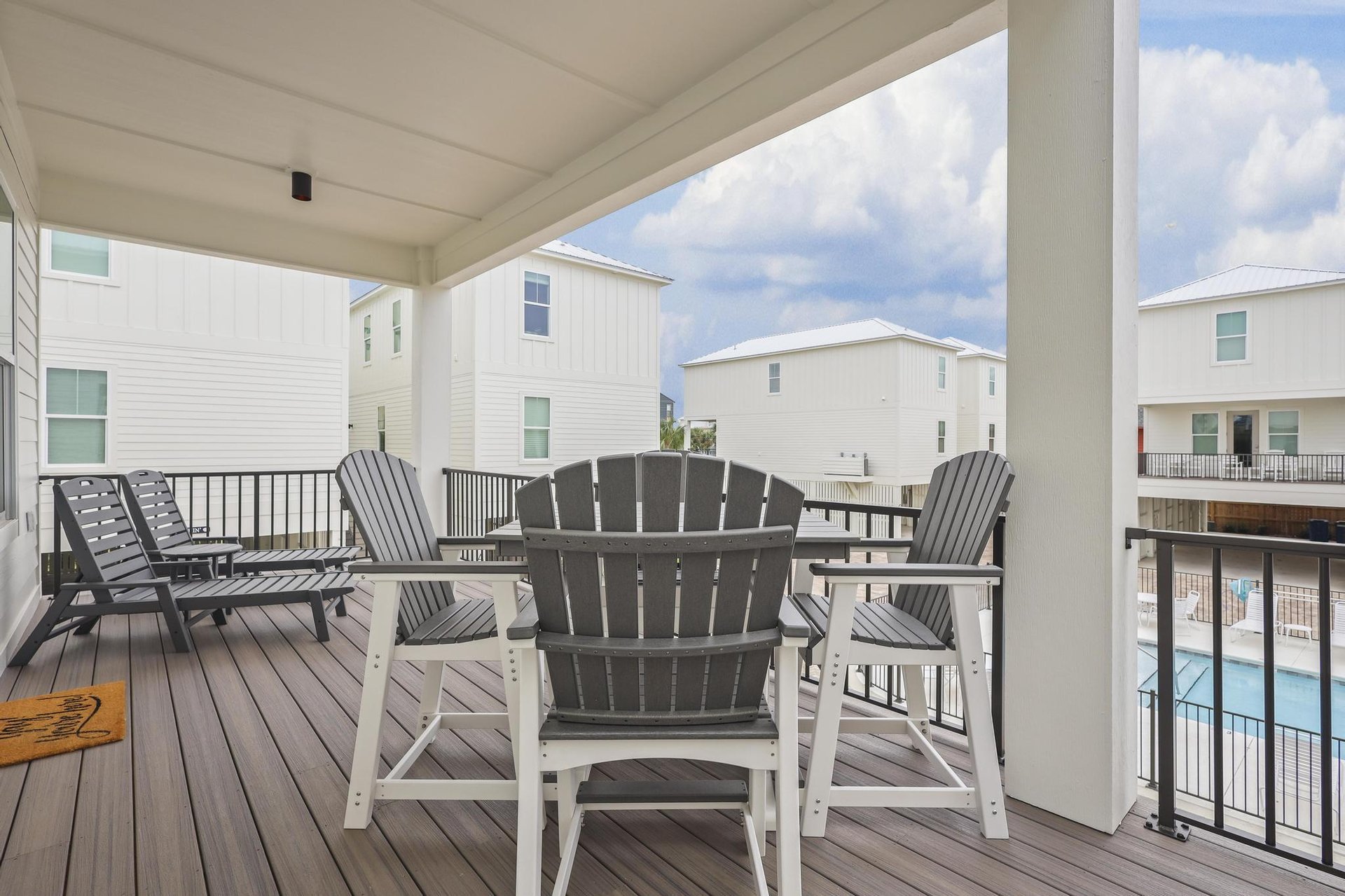 Pelican Place Cottages  D 2