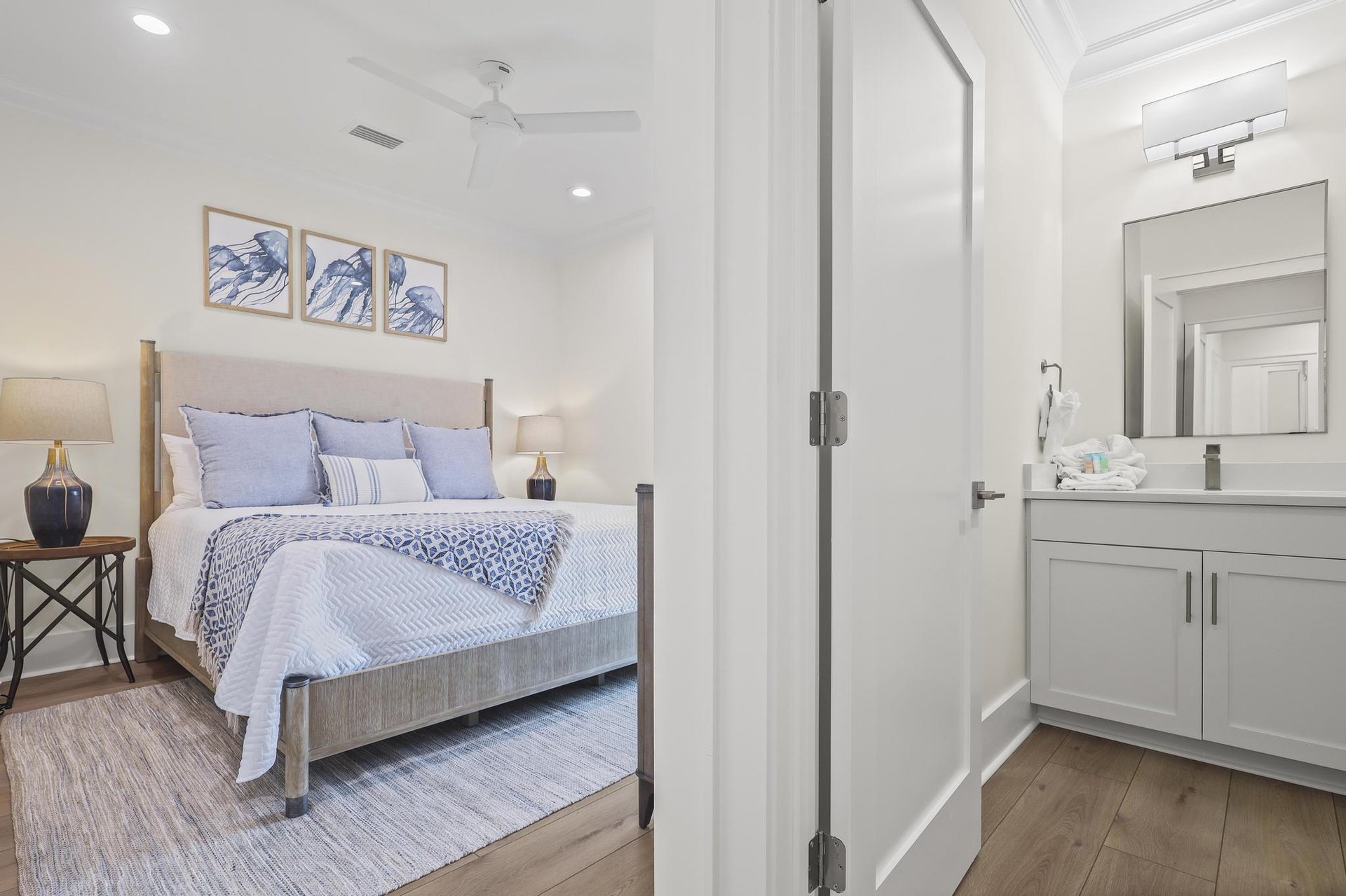 Pelican Place Cottages  D 27