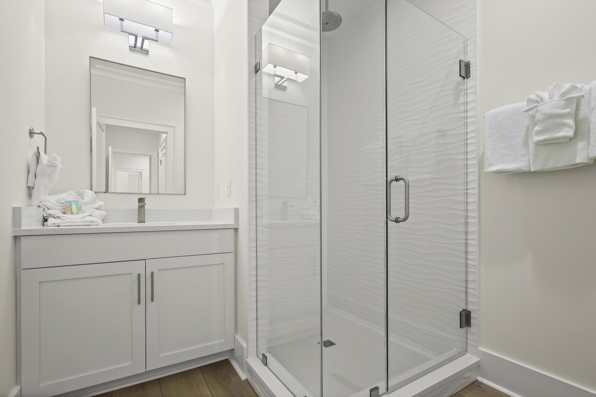 Pelican Place Cottages  D 30