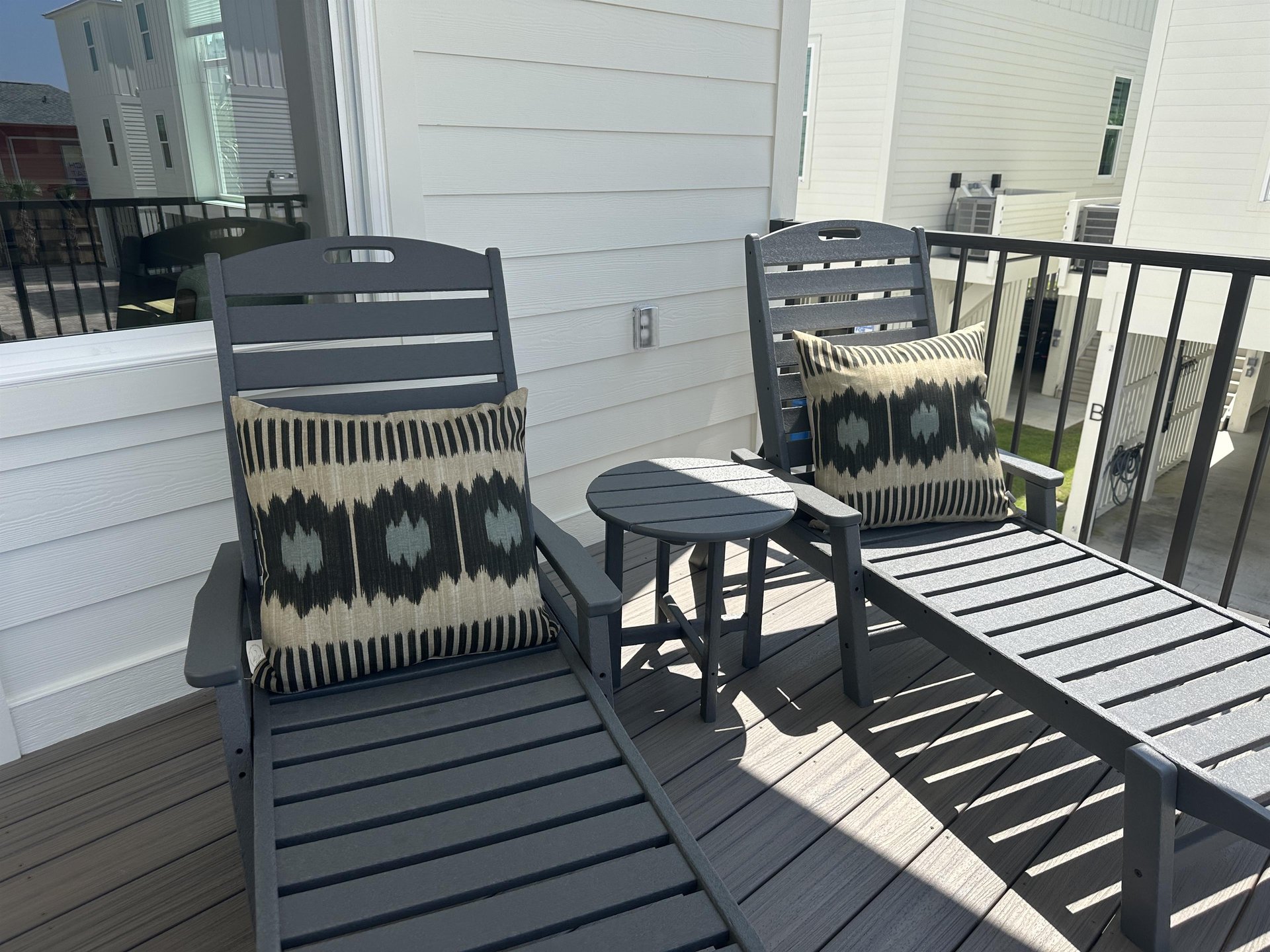 Pelican Place Cottages  D 33