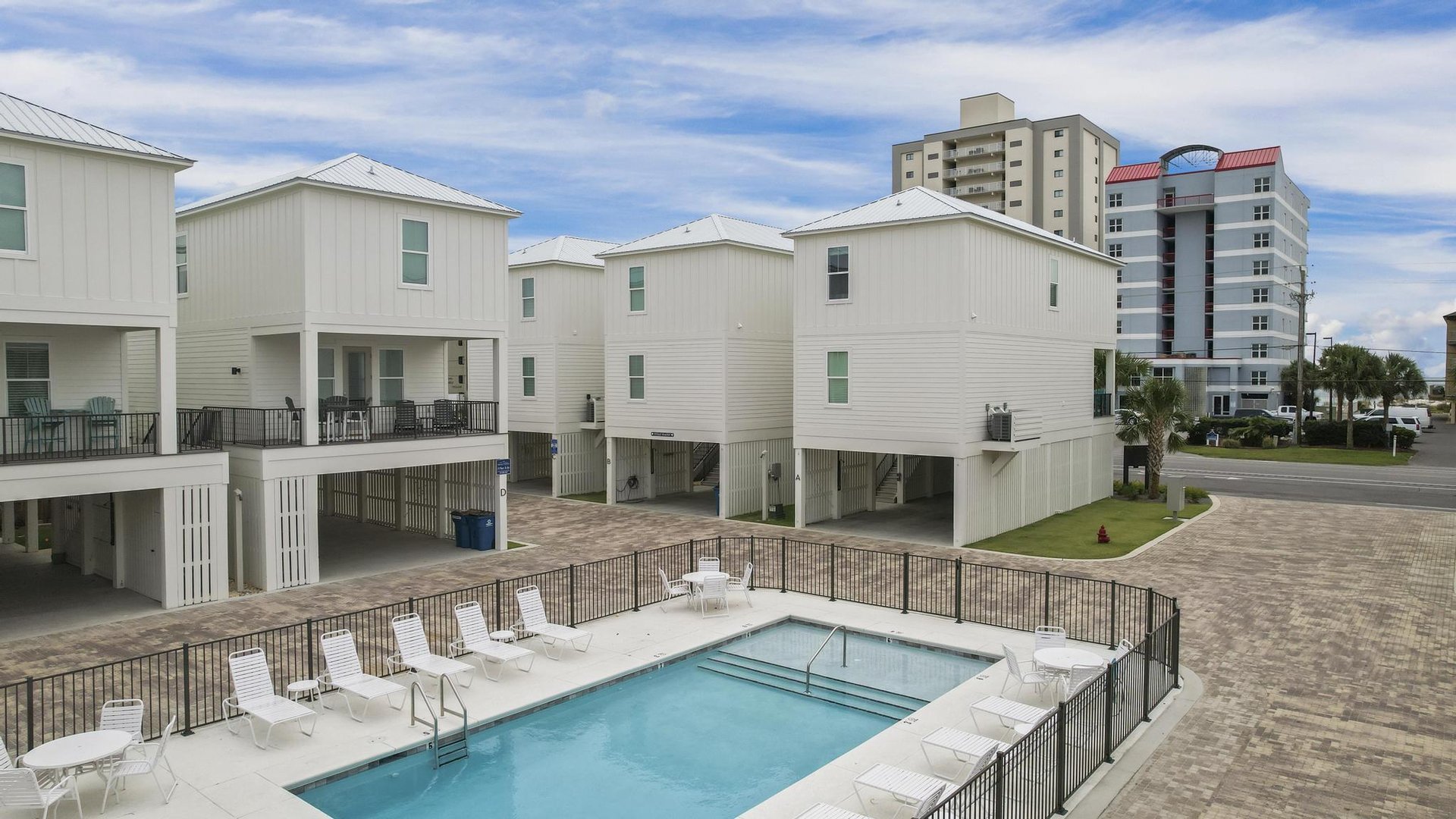 Pelican Place Cottages  D 37