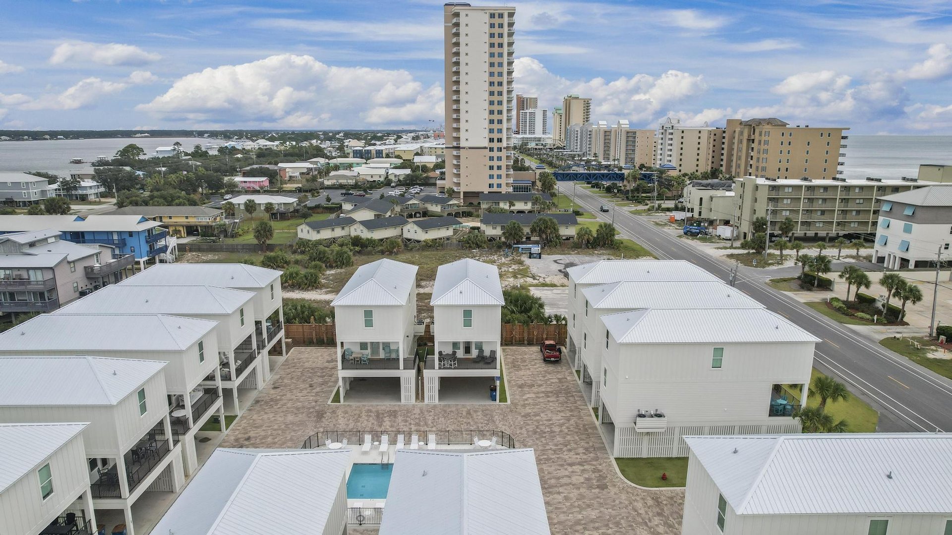 Pelican Place Cottages  D 48