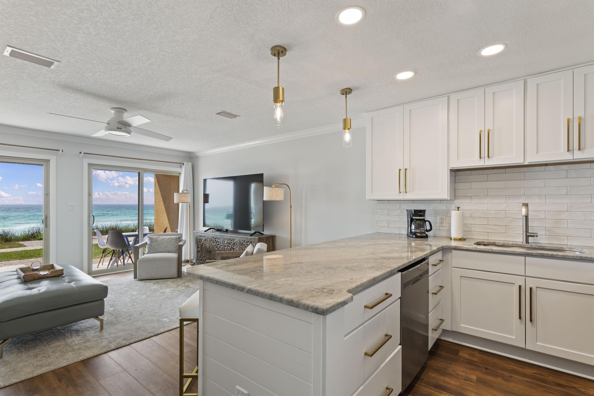 Coral Reef Club 07 6