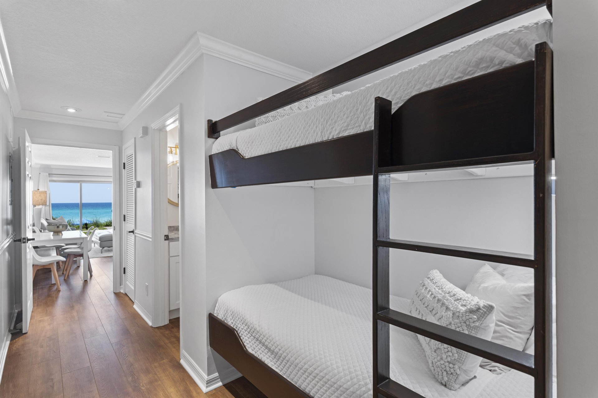 Coral Reef Club 07 8