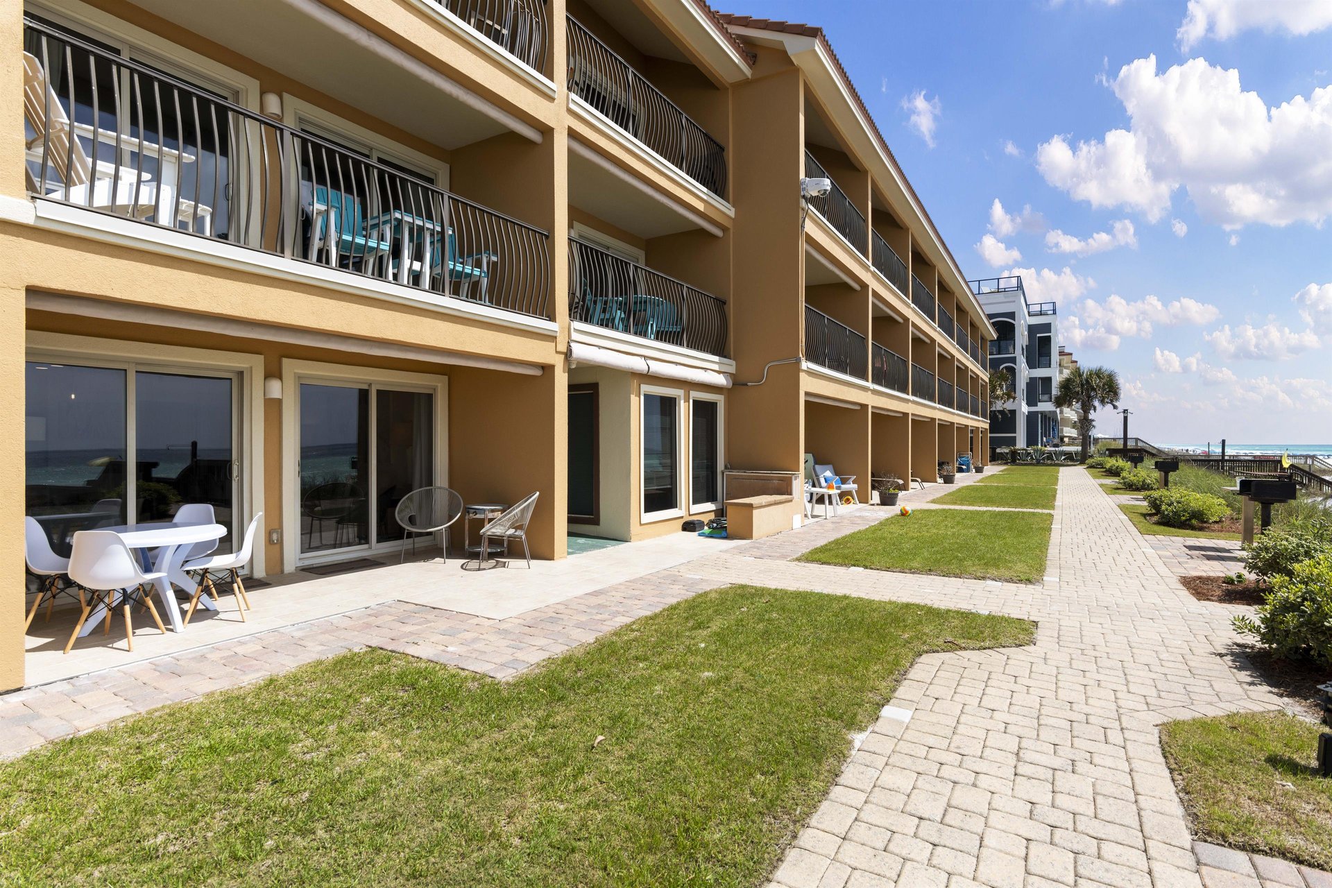 Coral Reef Club 07 18