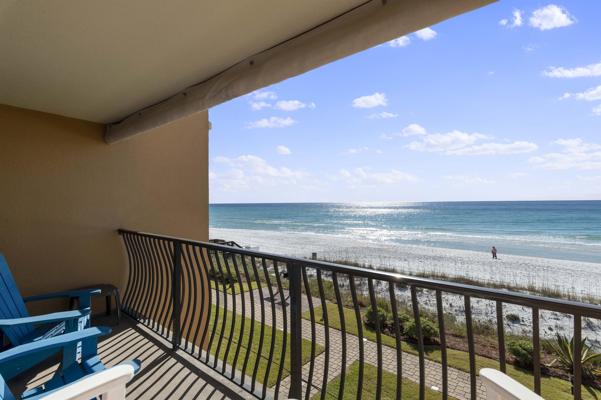 Coral Reef Club 28 17
