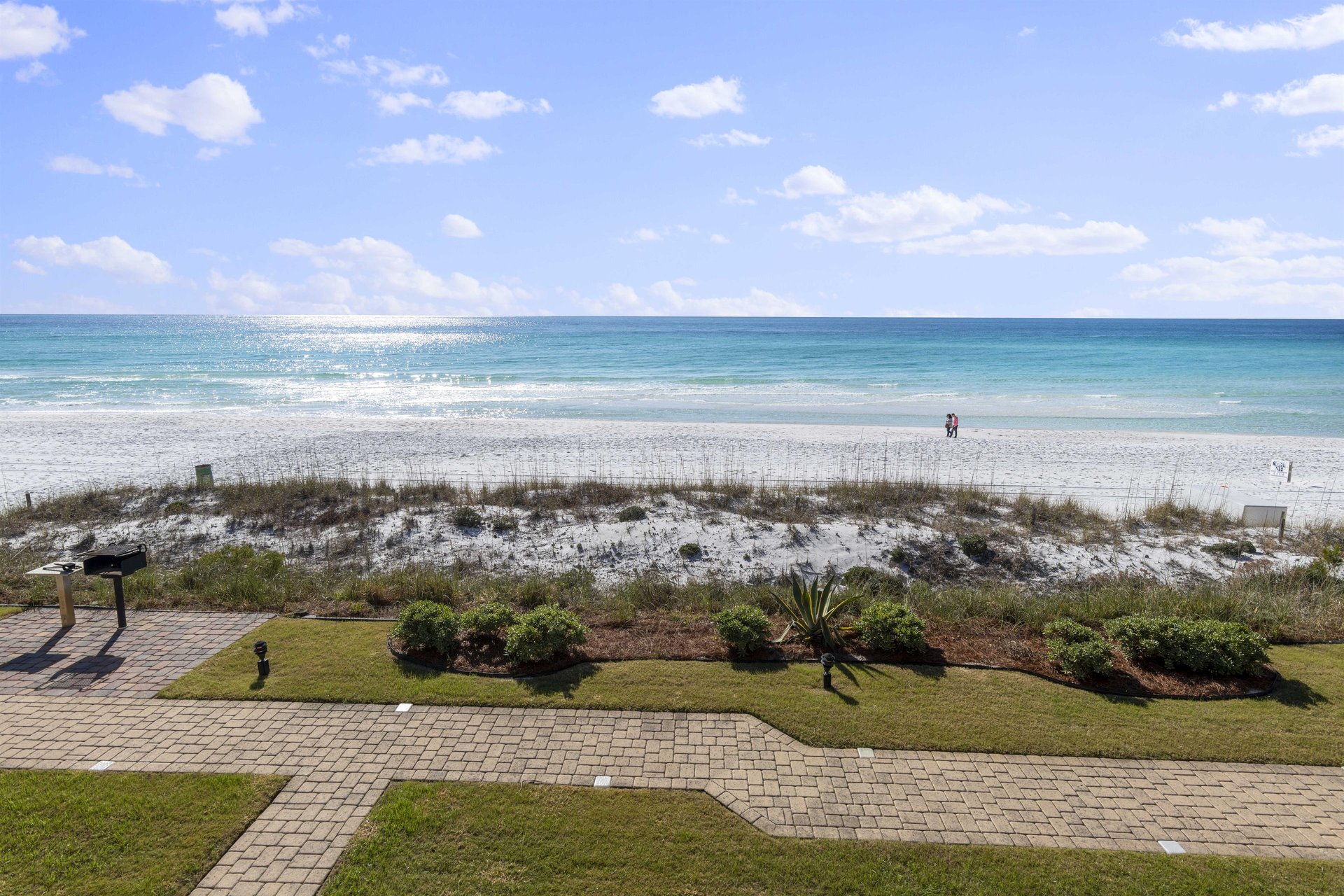 Coral Reef Club 28 18