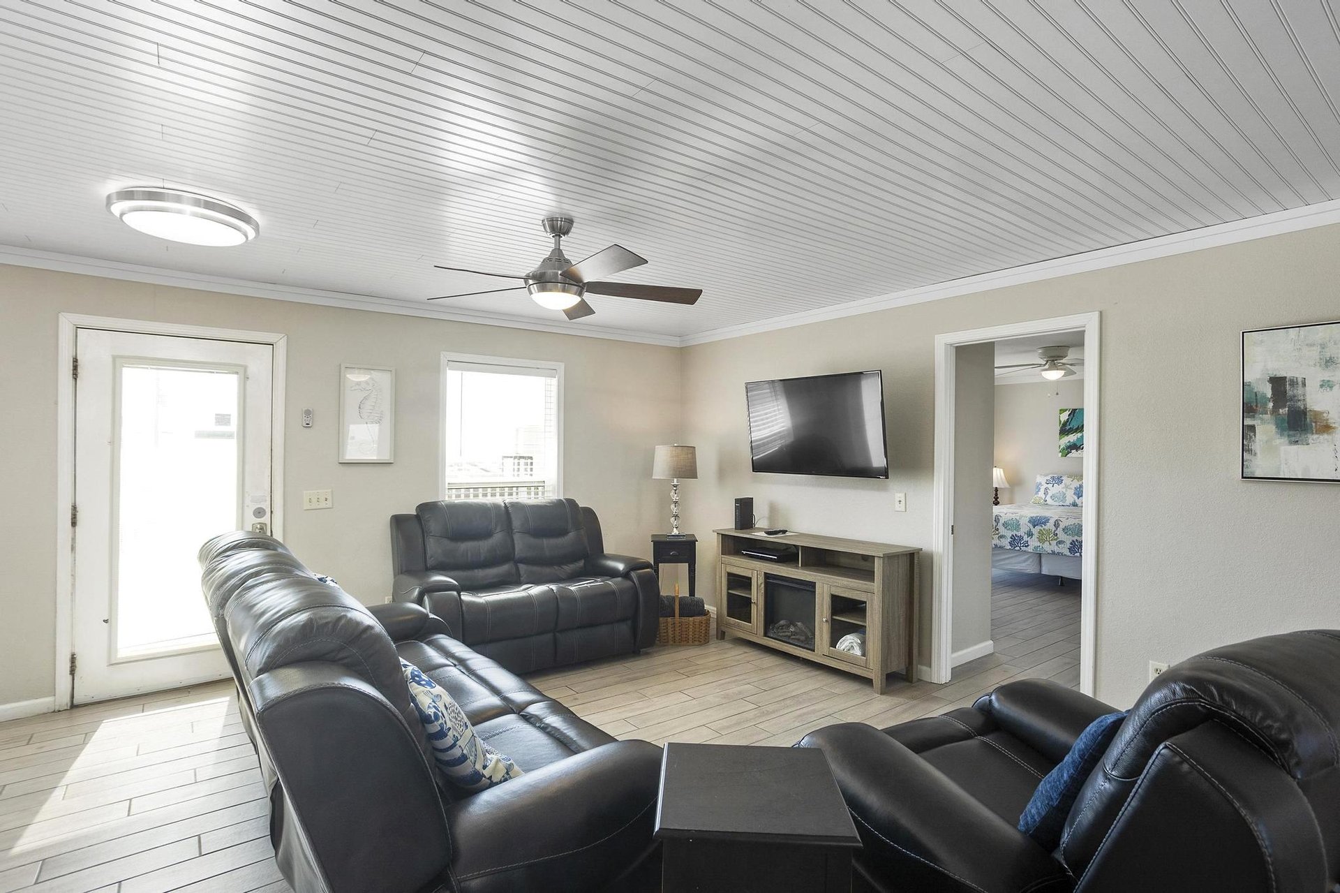 7456 Gulf Boulevard  ParrotEyes Cove 4