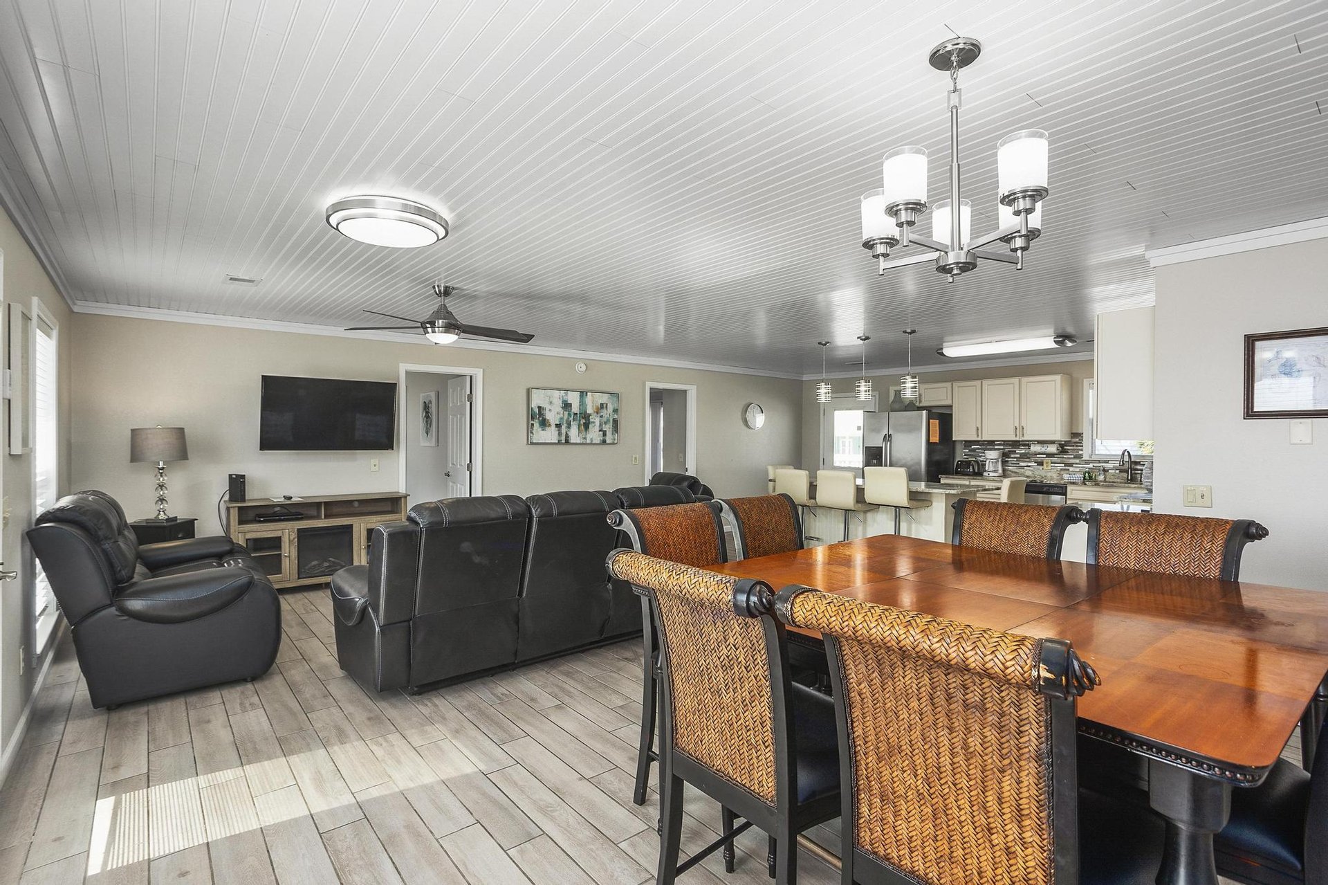 7456 Gulf Boulevard  ParrotEyes Cove 11